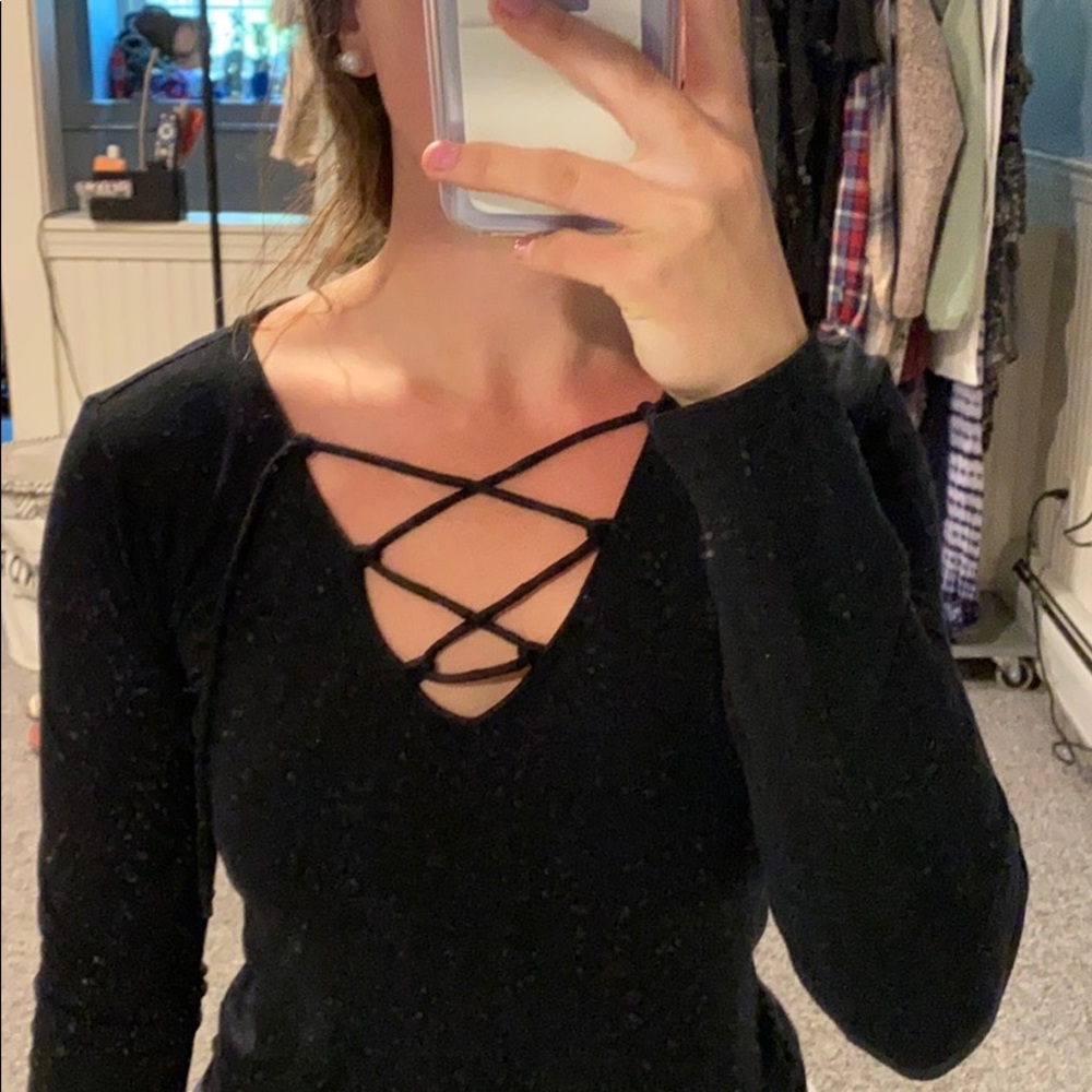 blsck criss crosses long sleeve